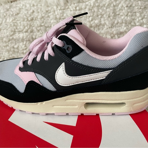 Brand new in Box Nike Air Max1 - Picture 3 of 5